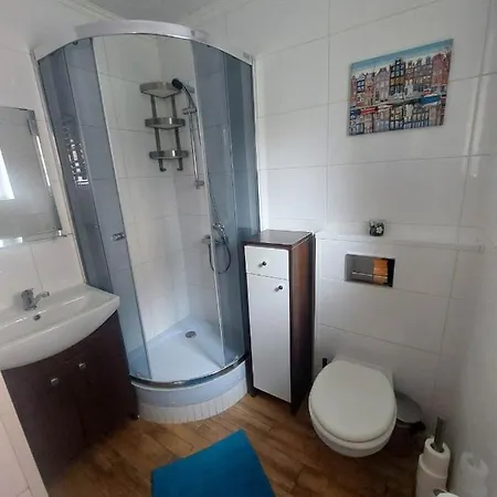 Apartment Funky Garage *